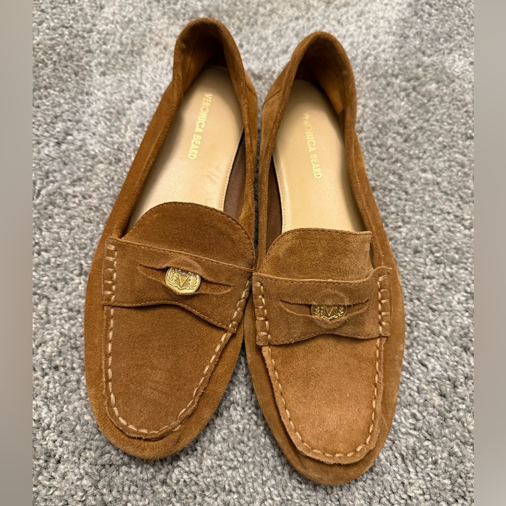 Veronica Beard Penny Lug-Sole Loafer
Tan Suede Crest Loafer